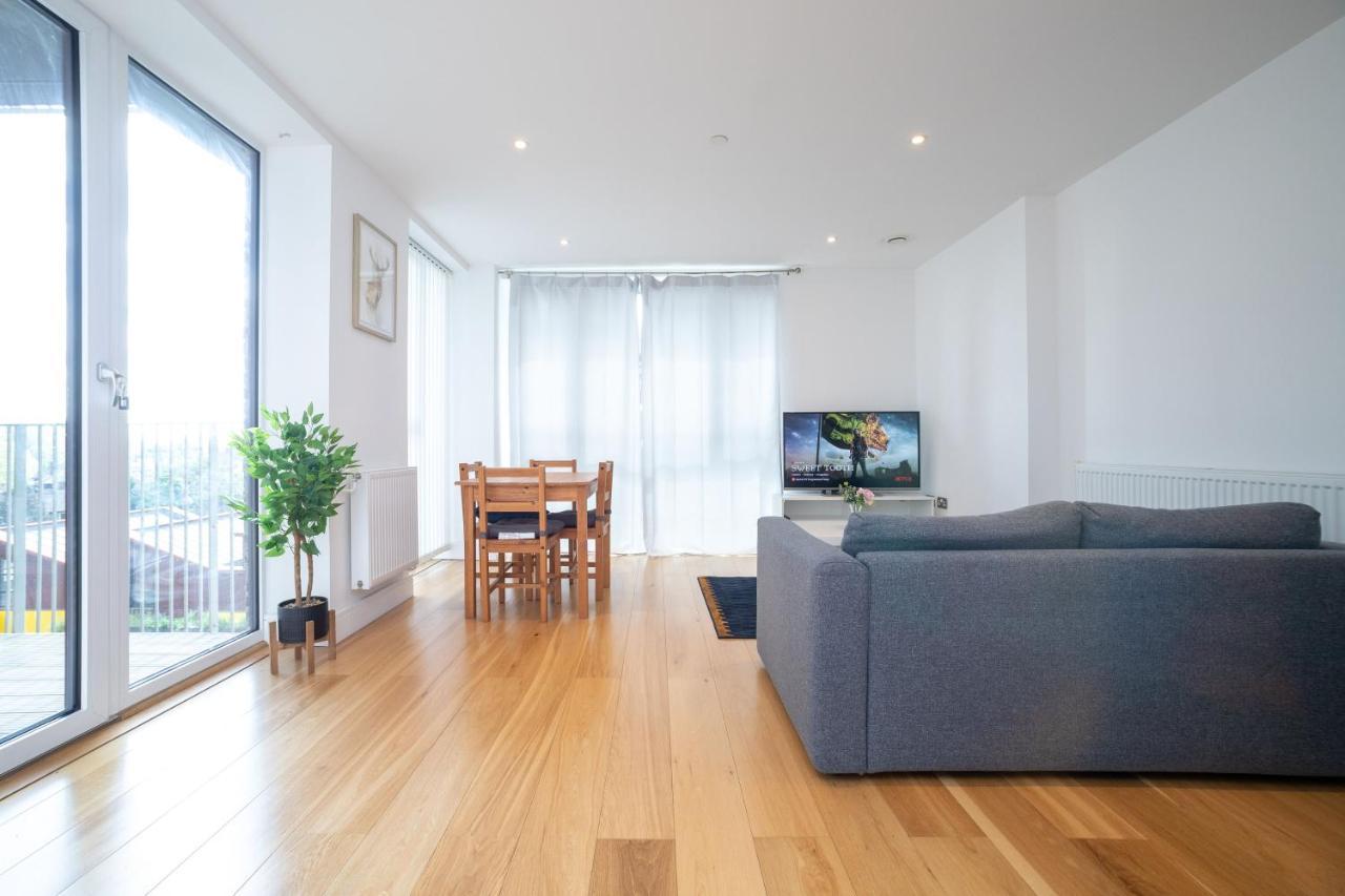 La Creme 1 Bed Apartment - Canning Town Londen Buitenkant foto