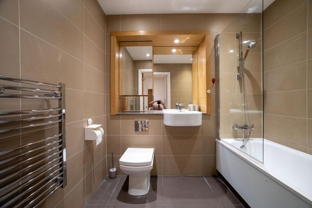 La Creme 1 Bed Apartment - Canning Town Londen Buitenkant foto